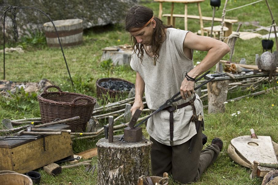 Evenemang ribe vikingamarknad taet paa smeden 1