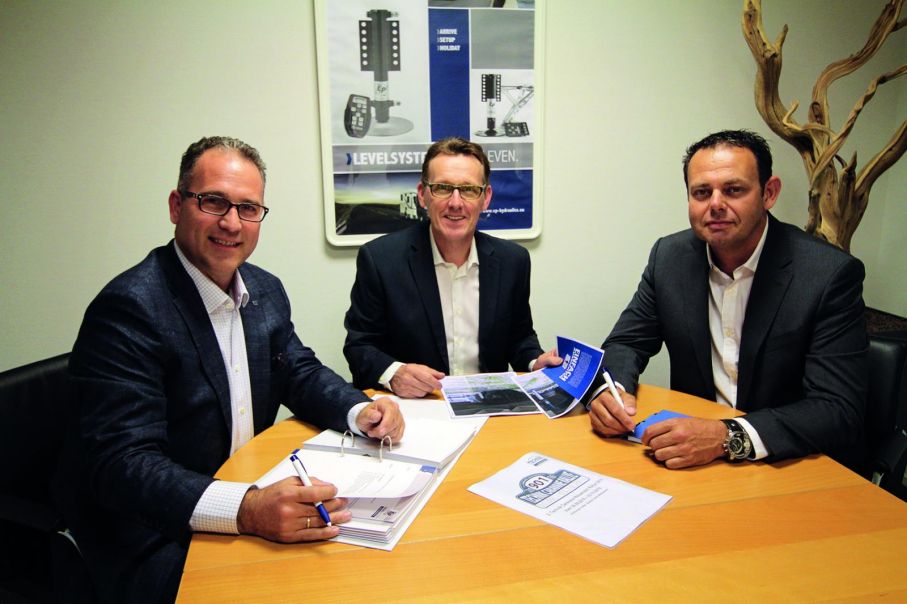 Kay Fischer, Pierre Blom och Eric Klinkenberg på E&P Hydraulics kommer fortsätta jobba under AL-Kos vingar.