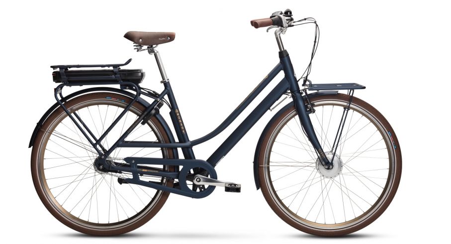 Cityelcykeln med motorn i framhjulet är en favorit. Monark Ellinor 7-vxl.