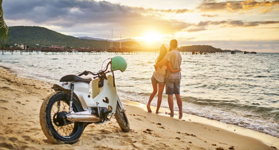 Har du tänkt åka till Thailand i vinter? Ett internationellt körkort är bra att ha om du får lust att hyra en scooter och utforska miljön bortom hotellet.