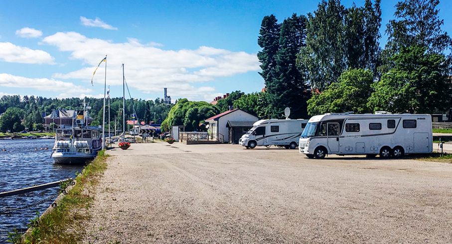 Söderhamns Citycamping: Centrumnära samt turistbåt alldeles intill.
