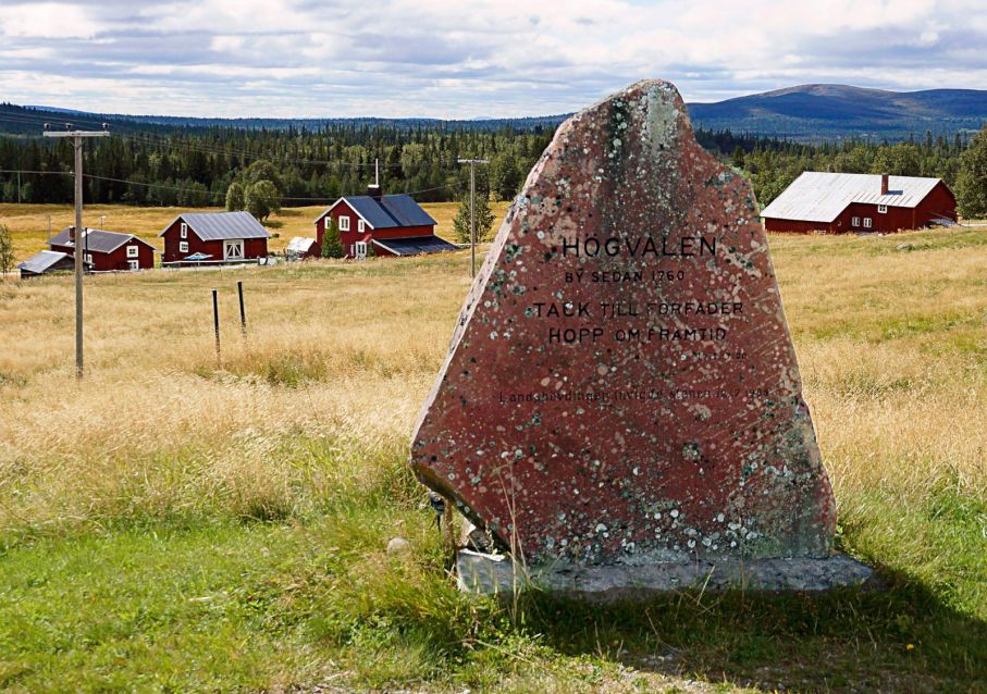 På gränsen mellan Härjedalen och Västerdalarna ligger Högvålen ensligt beläget.