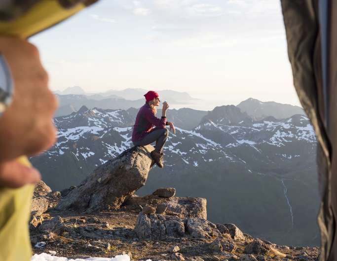 Hiking higravtindan lofoten northern norway photo kristin folsland olsen visitnorway com acc89997 82a2 4149 b615 6d5e2518208c