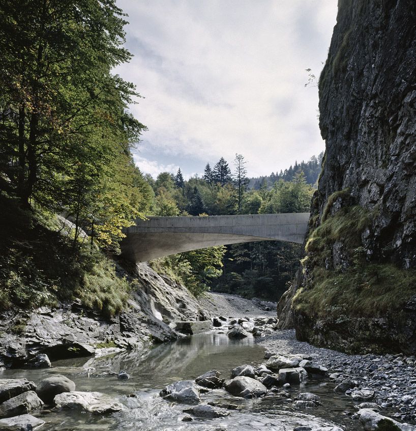 curve and twist schanerloch bridge by marte marte architekten
