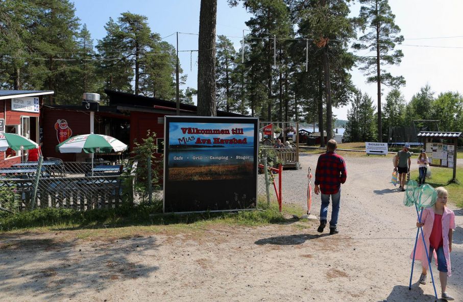 Receptionen finns i samma lokal som restaurangen.