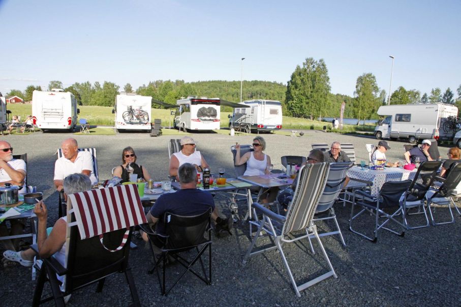 Nästa träff är inte helt spikad än men det är "en grej på gång i september".