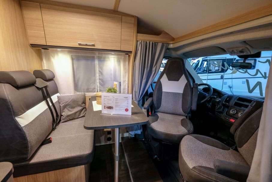 Sunlight Van V66